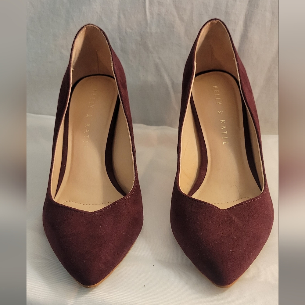 *NEW* Kelly & Katie Davonna scalloped heels